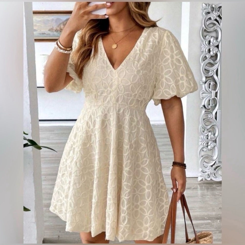Elegant Cream V-Neck Dress. 4X
